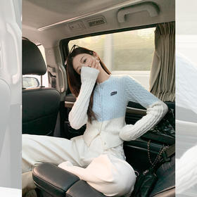 <曾小咸推荐>【149元任选2件】现货！  蓝拼白毛织开衫