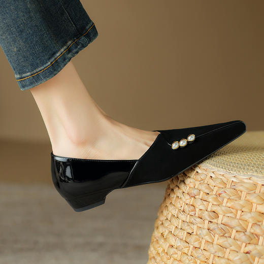 春季新款，时尚优雅尖头浅口拼接低跟单鞋HBP-5873 商品图7