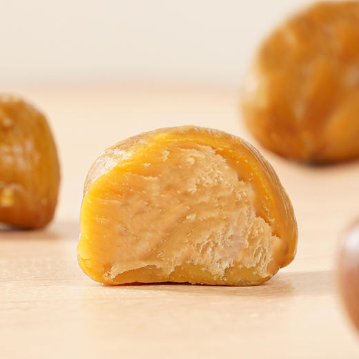 【蜜饯精选】甜哒蜜油栗仁 配料只有板栗仁和少量白砂糖 口感粉粉糯糯 板栗味很浓郁 健康减脂必备 不用剥壳 独立真空包装 自然原味 商品图1