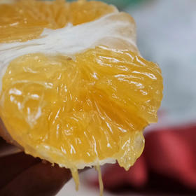 糖嫣柚，有粑粑柑的香气，有红美人的甜蜜，有果冻橙的汁水，有土豪柚的爽脆，还有西柚的去火功能！超好吃！