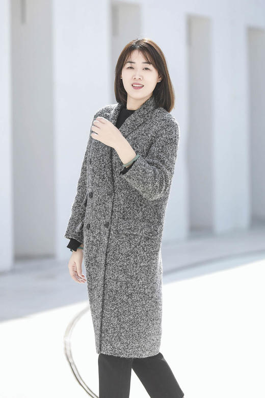 火桐hooton 新年战袍 30羊绒拼色长款大衣 商品图6