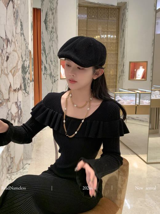 Read Nameless /过年交叉黑色针织裙 商品图0