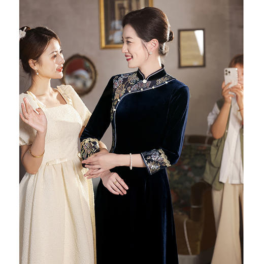 妈妈婚宴装进口丝绒旗袍春秋结婚年轻喜婆婆婚礼礼服HY231016 商品图2