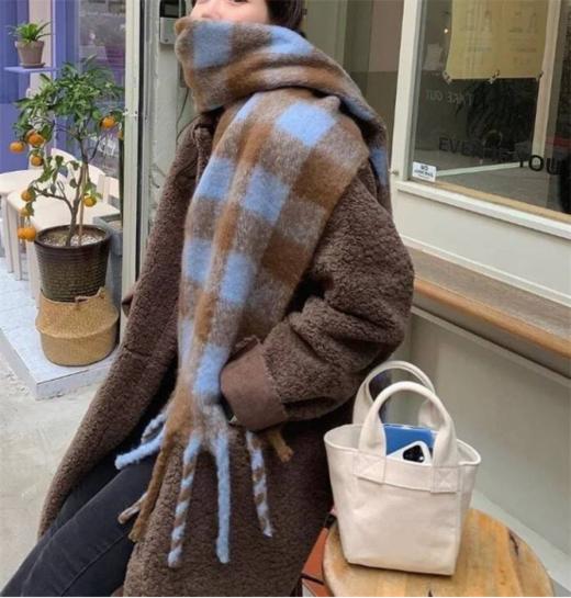 ♦️【虞书欣同款海马毛围巾】✅1、亲肤保暖不扎手实物质感好绝了 百搭大气，🌟上身效果好绝了 海马毛面料超柔软 ✅ 商品图3