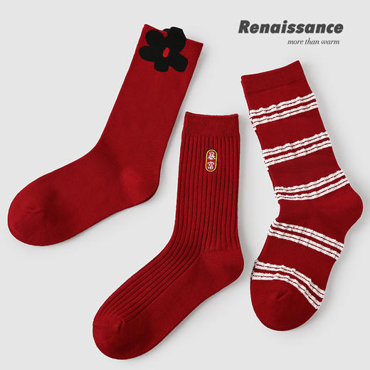 🐉本命年限定款🧧带来一整年的红运「Renaissance 新年限定女袜」🧦 被这组龙袜子拿捏了，从内到外都是红红火火的🔥温暖过冬就靠你了 🌈上脚柔软细腻舒适，耐磨不易变形 🎁精品礼盒包装 商品图6