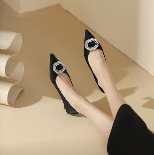 westory2024年春季新款低平跟圆形钻饰尖头优雅气质女鞋S24AE57061 商品图2