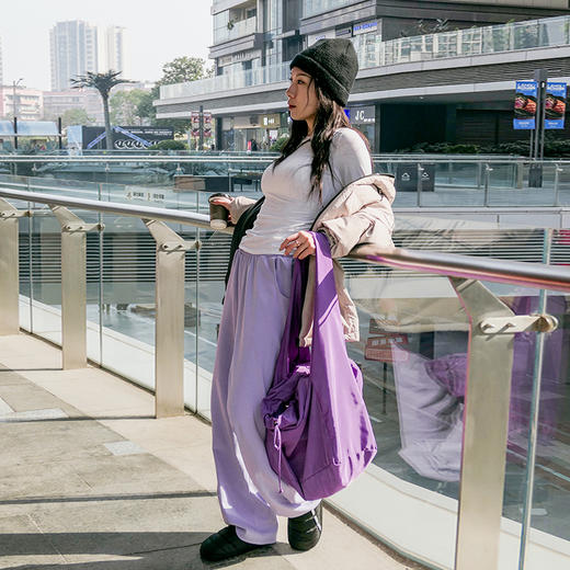 【涤纶防水耐磨】健身运动大容量斜挎包 商品图0