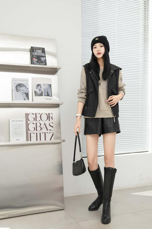 325130#连帽马甲 商品图0