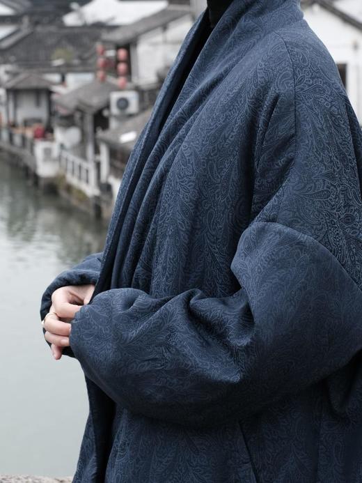 盛唐牡丹 |真丝提花老虎扣男士棉服 商品图2