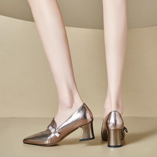 尖头高跟鞋，春秋款香槟色气质浅口粗跟珍珠单鞋性感女鞋SY&313012【预售5天】 商品图3