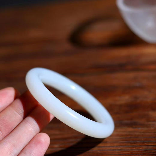 和田玉（羊脂玉）俄料手镯--福镯 （圈口请咨询客服） 商品图1