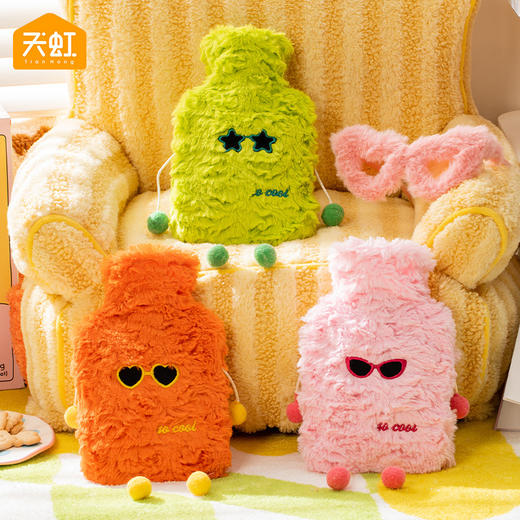「数款可选！一起暖出“趣”」天虹毛绒PVC充水热水袋 850/500ml带布套卡通搞怪注水居家日用热水袋 商品图2