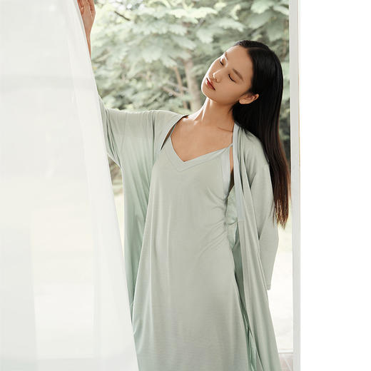 【深睡眠蚕丝睡衣】金三塔100%桑蚕丝睡裙女真丝针织吊带裙/睡袍新品   YZFEA302/YZFEA101 商品图1