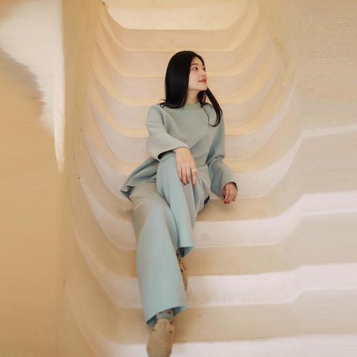 绽放044—045朵/2024新款浅绿色热粒暖科技面料圆领卫衣卫裤套装 商品图0