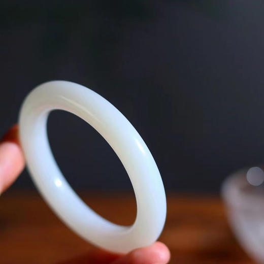 和田玉（羊脂玉）俄料手镯--福镯 （圈口请咨询客服） 商品图5