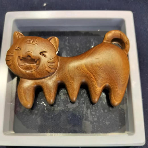 小老虎°绿檀按摩梳 商品图1