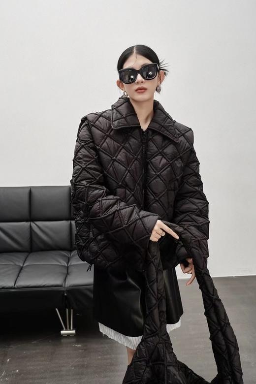 LNNNS 黑色绗缝可拆卸羽绒外套 17683 商品图0