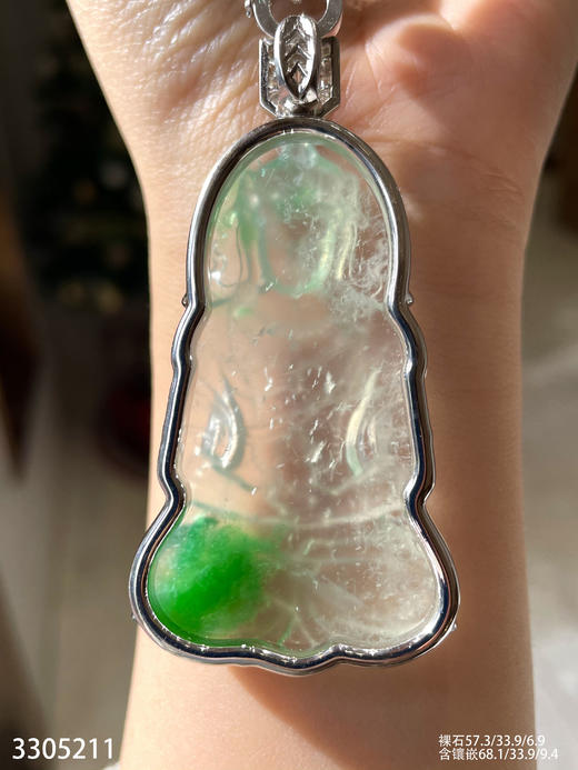 玻璃种飘翠度母吊坠【3305211】具体价格微信咨询 商品图7