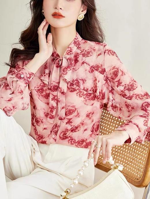 A7029       高端气质印花蝴蝶结百搭长袖上衣 商品图1