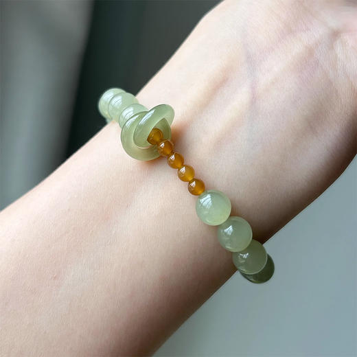 【经典】环环相扣和田玉渐变色手串 玉质细腻 简约大气 商品图2