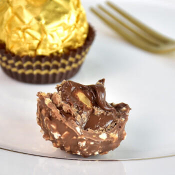 费列罗FERRERO 榛果巧克力礼盒24粒装 赠蔬菜饼干 零食 商品图3