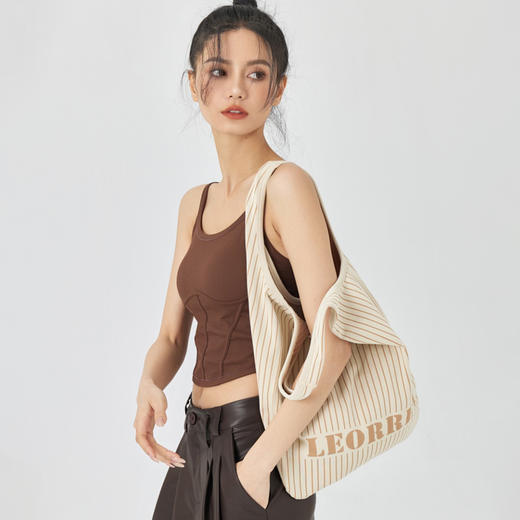 Leorrey乐拉复古鱼骨线背心细肩带运动露脐短款运动文胸 商品图3