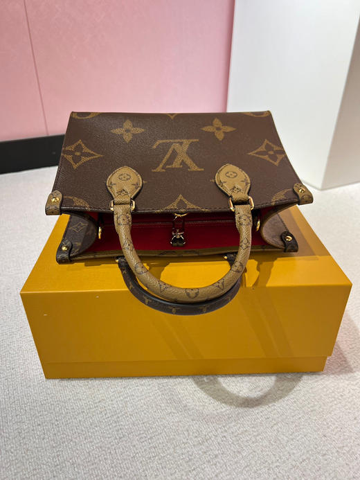 LV mini on the go小号托特包 商品图4