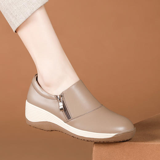 舒适休闲，新款厚底全真皮妈妈鞋系带拼色女鞋子BZ-ZC013-21B 商品图5