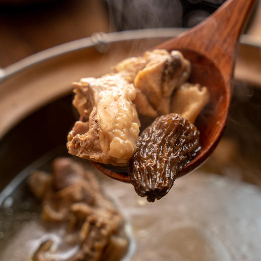 季节限定: 云南鲜羊肚菌500g  炖汤清炒都好吃 精选8cm规格（新鲜采摘，昆明顺丰空运） 商品图6