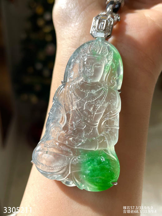 玻璃种飘翠度母吊坠【3305211】具体价格微信咨询 商品图1