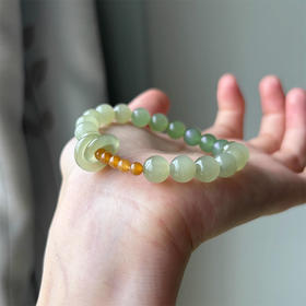 【经典】环环相扣和田玉渐变色手串 玉质细腻 简约大气