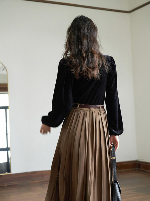 【两件立减20元】2024新款泡泡袖女金丝绒打底衫 保暖柔顺丝滑 光泽好上衣时尚内搭 商品图4