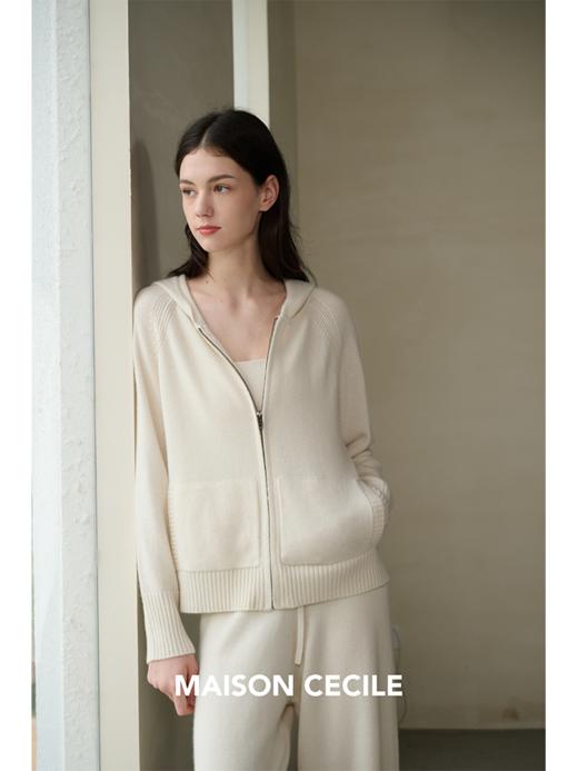 MAISON CECILE经典两色/两个版本软糯随性温暖百搭羊绒带帽套装 商品图0