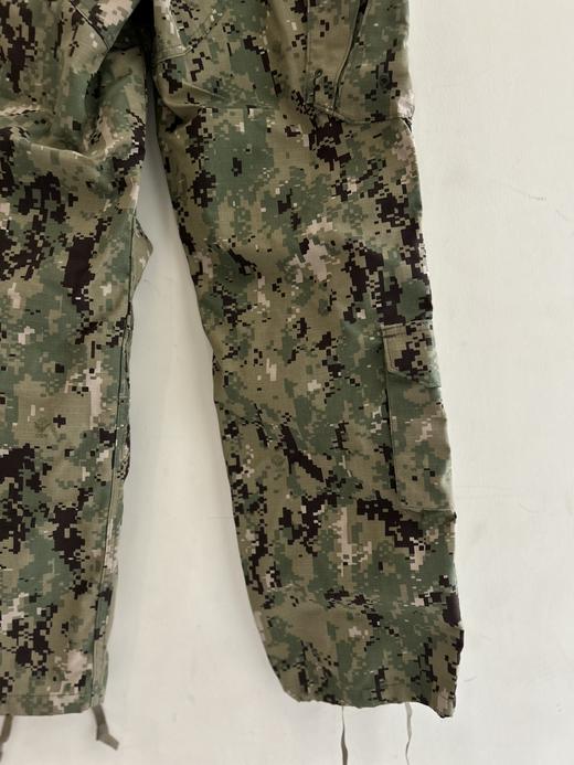 正品美军裤子 27码一件 （建议腰围2尺-2尺1） 商品图5