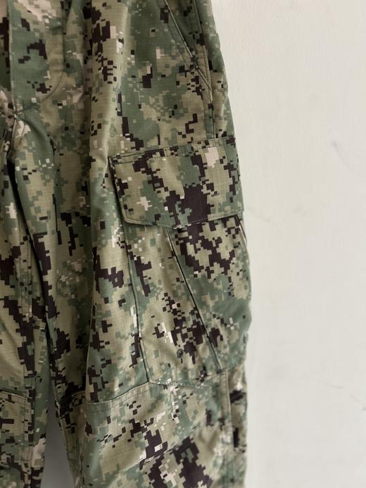 正品美军裤子 27码一件 （建议腰围2尺-2尺1） 商品图6