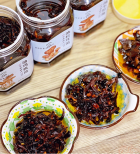 💕【下饭神器 -云南油菌山珍组合下饭酱】💖原材料产自云南曲靖，😋得天独厚的地理位置加上独特的气候条件，🌿