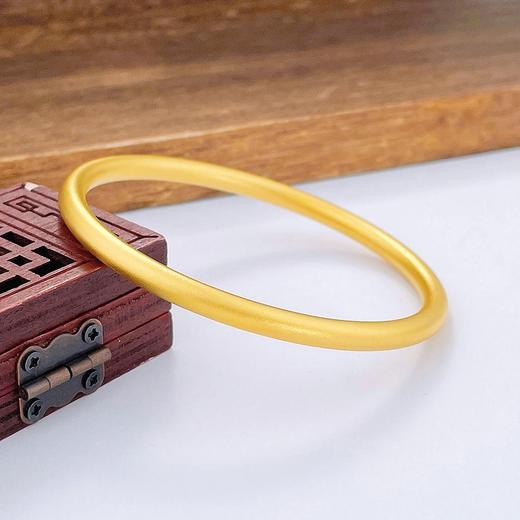 【限时克减150元】足金999.9 【磨砂半空心】古法传承面宽约4.3-4.5mm古法素圈古法光圈固口古法手镯(GFSZW00014-09)（预售产品下单后不退款不退货不换货不补差价） 商品图1