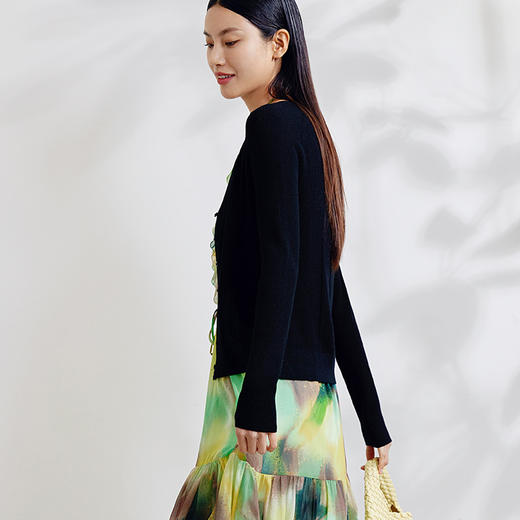 玳莎纯羊毛V领针织开衫女纯色简约百搭修身显瘦上衣  EA33304 商品图3