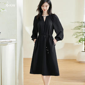 剩S/M/2XL 米思阳2026春季新款气质高级感钉珠小黑裙镂空褶皱收腰a字裙0278