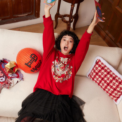 谜底中长款连帽卫衣女2024春新款学院风大廓形绣花上衣241MV0051 商品图2