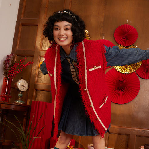 谜底针织马甲女2024春季新款小香风V领绣花针织开衫马夹241MZ0319 商品图0