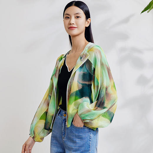 【度假系列】玳莎连帽宽松真丝外套女2024春装新款100%桑蚕丝印花  EA37308 商品图1