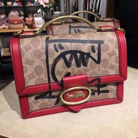 【品牌授权】Co­ach蔻­驰专柜款 红色涂鸦 女包腋下斜挎包马车标riley手拿提链条小方包 拼色盒子包