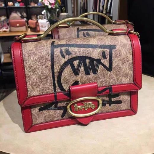 【品牌授权】Co­ach蔻­驰专柜款 红色涂鸦 女包腋下斜挎包马车标riley手拿提链条小方包 拼色盒子包 商品图0