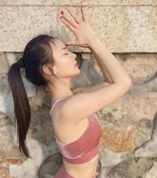 爆款好货 豆沙粉丝绒短背心 商品图3