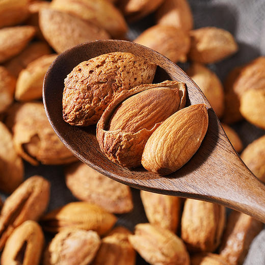 【严选】疆果果南疆坚果套餐C礼盒1635g/盒（厂家直发） 商品图1