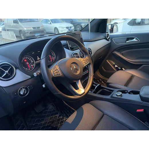 奔驰  B 200 动感型【长租-北京】 商品图5