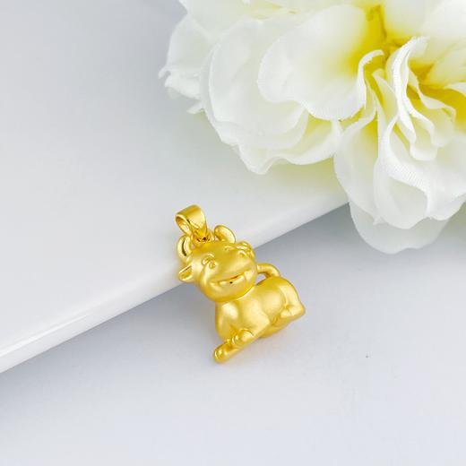 【限时7.5折】【定价黄金】足金 #儿童/宝宝 【精品】3D硬金牛年生肖牛吊坠(V3DDZ00100)（预售产品下单后不退款不退货不换货不补差（预售产品下单后不退款不退货不换货不补差 商品图2