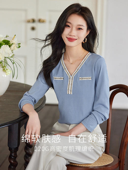 【年终特卖】熙世界2025秋新款小香风织带V领针织T恤女时尚洋气减龄长袖上衣 商品图1