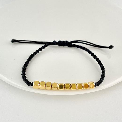 【限时7.5折】【定价黄金】足金 3D硬金十全十美方糖珠黑绳调节成品手串(AA3DSC00198-2)（预售产品下单后不退款不退货不换货不补差价） 商品图1